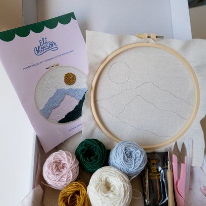 Kit de punch needle "Morning in the mountains"