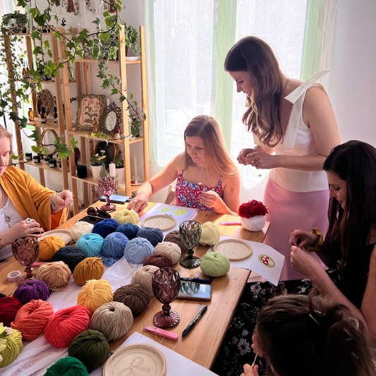 Crafty Girls Night: Bag Charms con punch needle ✨ 05/06/2026 de 18:00 a 21:00