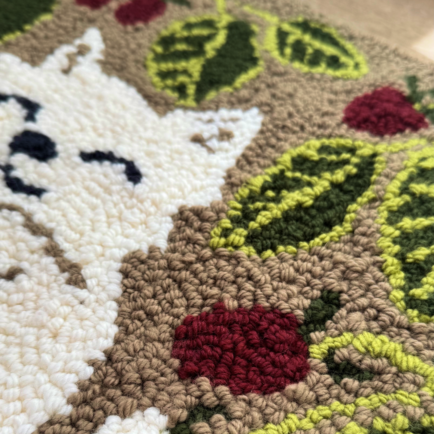 Patrón Digital Punch Needle en PDF — Raspbery garden cat rug